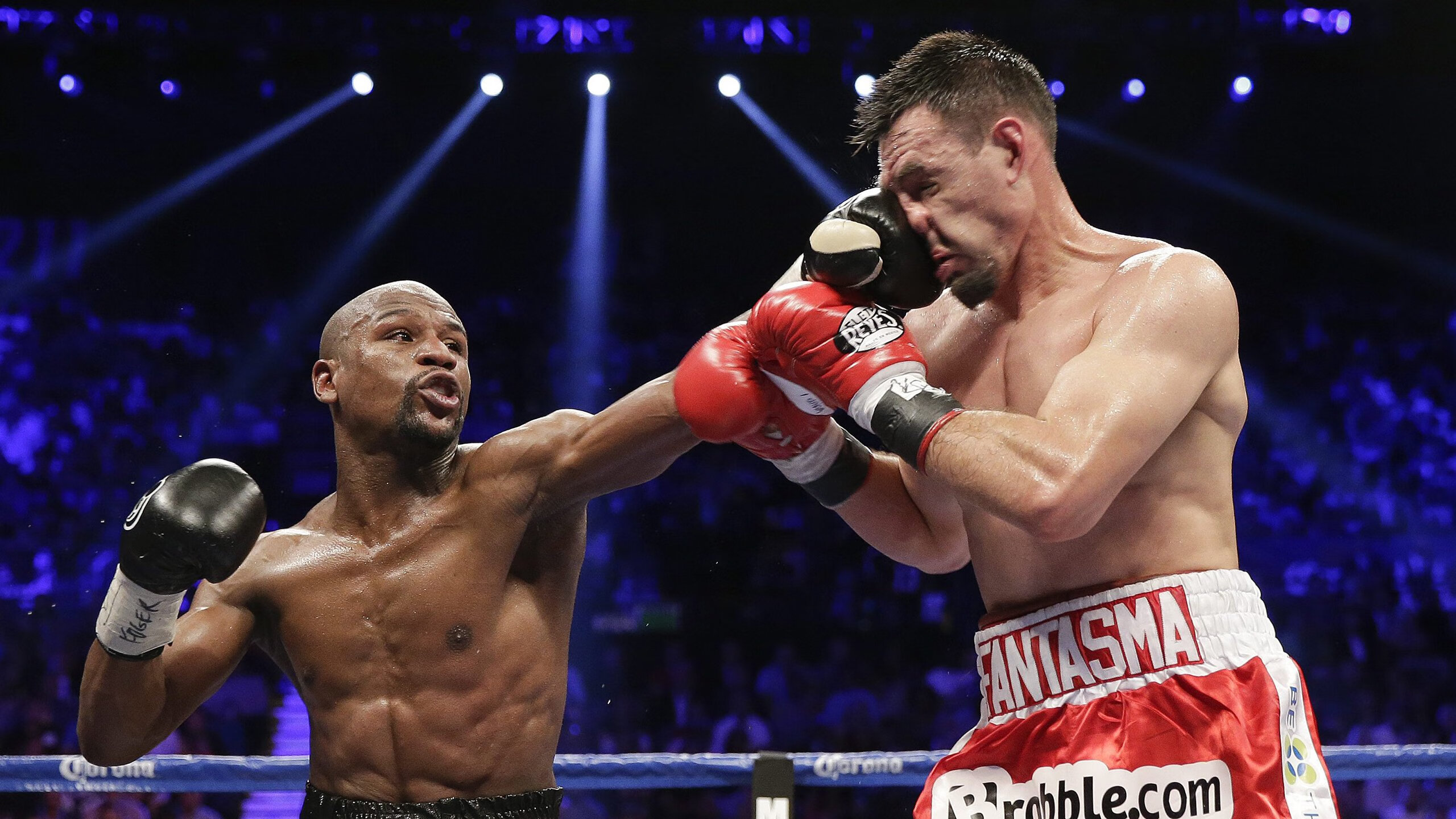 哈兰德连续21场破门，英超领头羊的火力炸裂，哈兰德足球